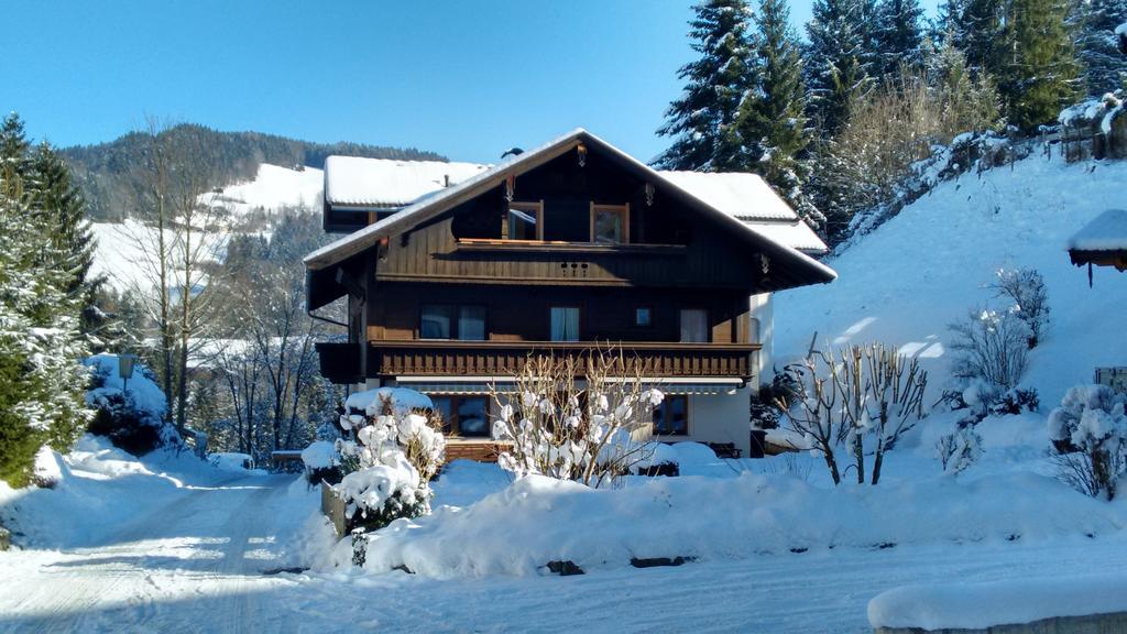 ライト・イム・アルプバッハタール Haus Luziaゲストハウス エクステリア 写真