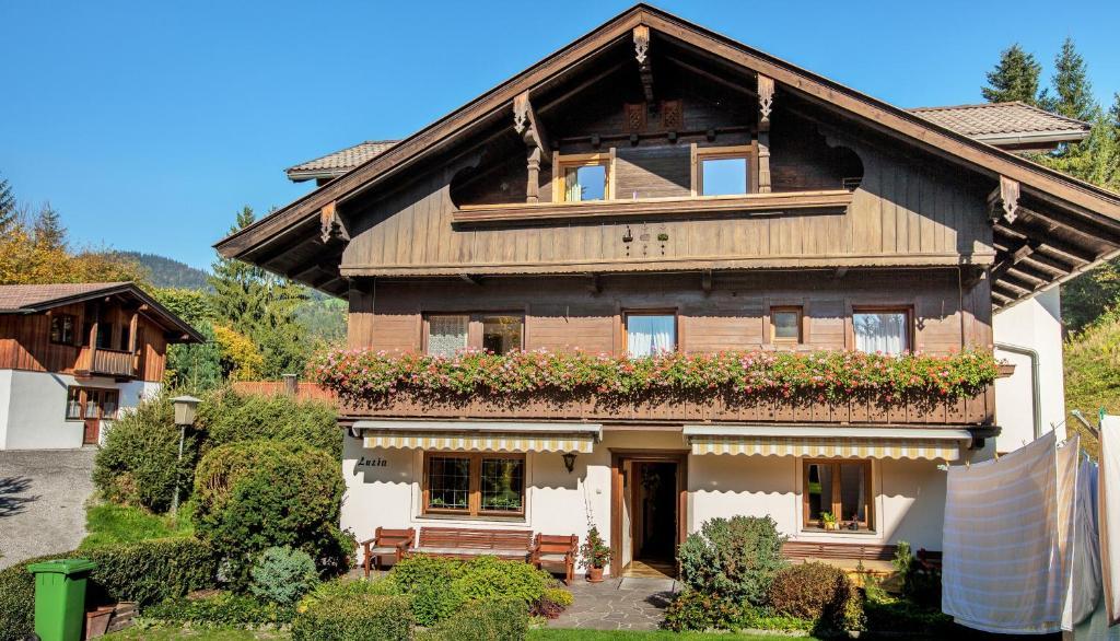 ライト・イム・アルプバッハタール Haus Luziaゲストハウス エクステリア 写真